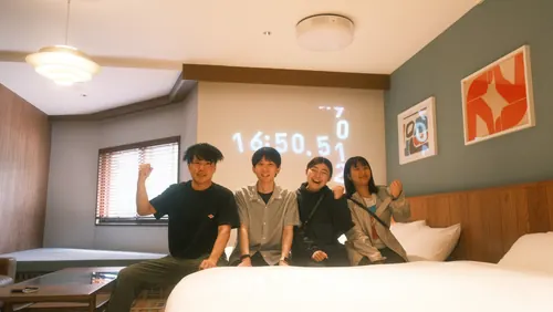 宿の部屋でタイマーを映してhacathon